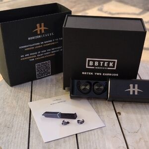 NIB Wireless NCAA D1 Horizon League Earbuds